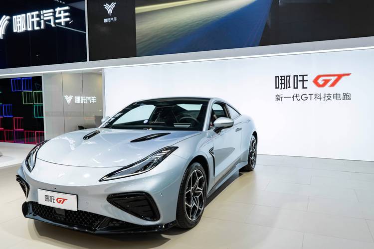 重庆彭水县蓝创海企业管理咨询哪吒汽车在智能汽车领域的表现，领途汽车在新能源汽车市场中的影响力